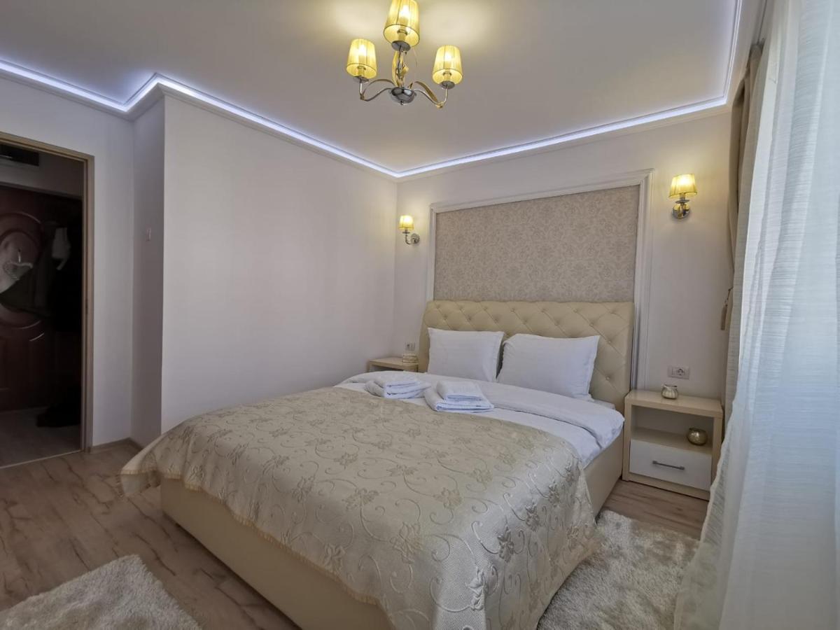 Tîrgu OcnaApartament Gold Luxuryアパートメント エクステリア 写真